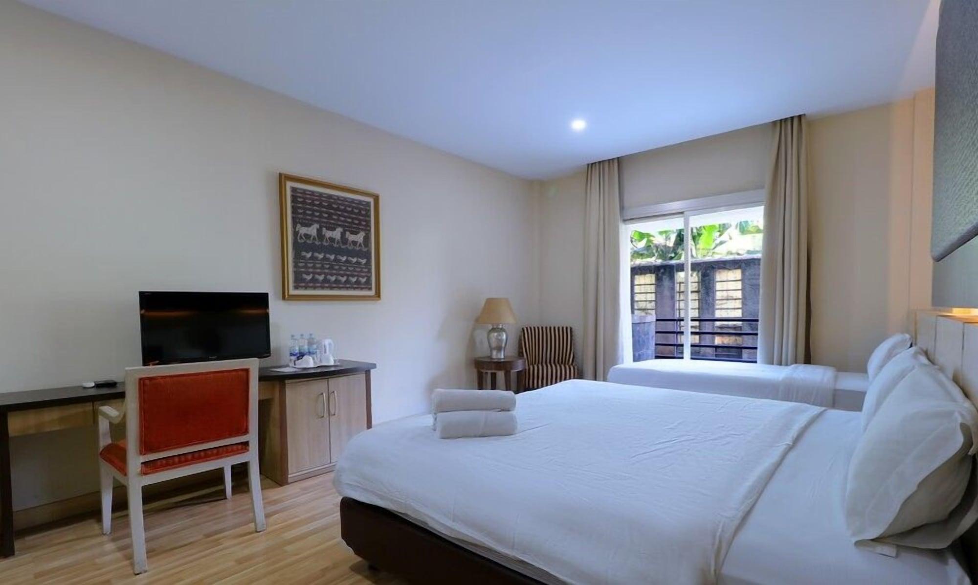 Mutiara Suites Jakarta Exterior photo