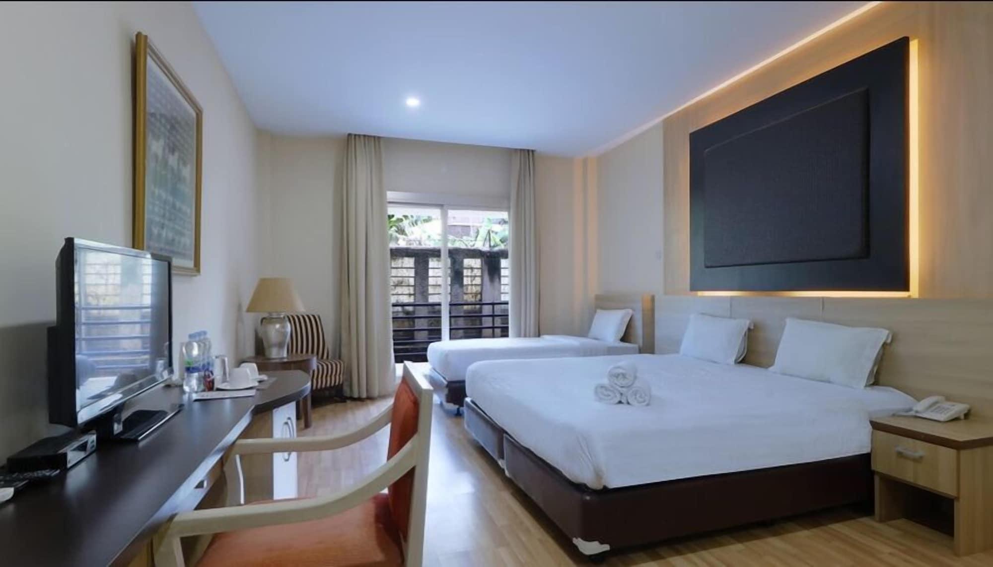 Mutiara Suites Jakarta Exterior photo