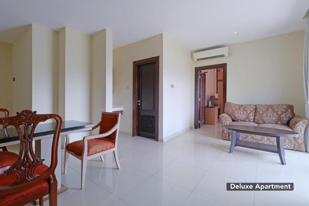 Mutiara Suites Jakarta Exterior photo